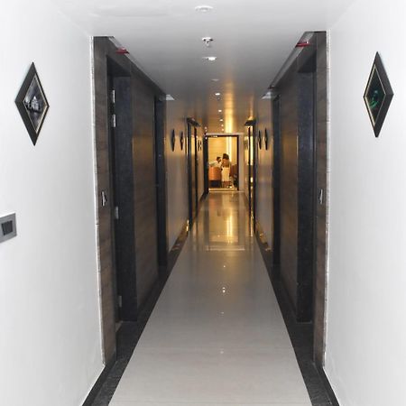 Hotel Parklane Agra (Uttar Pradesh) Eksteriør billede