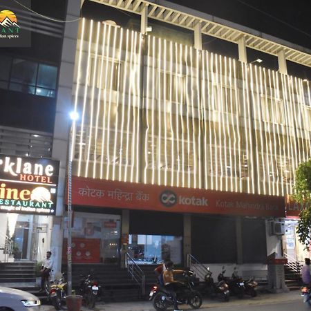 Hotel Parklane Agra (Uttar Pradesh) Eksteriør billede